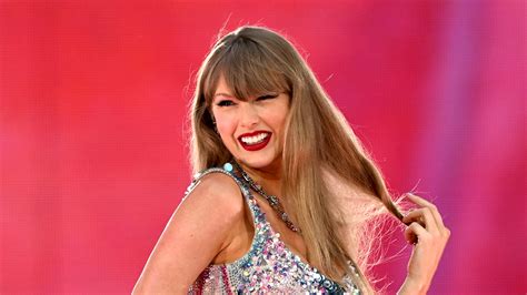 Taylor Swift receives apology after Billboard uses clip from video。